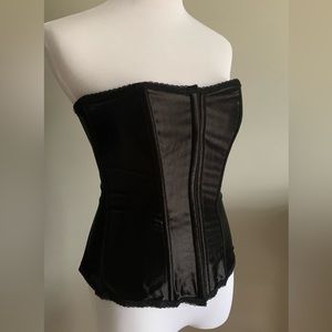 La vie en rose black satin corset